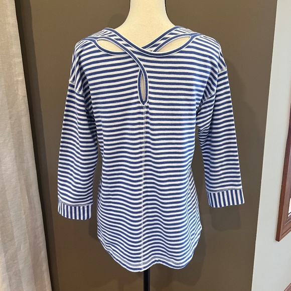 T by Talbots Blue & White Striped, 3/4 Sleeve Top, Criss cross back, Size Large - Picture 4 of 10
